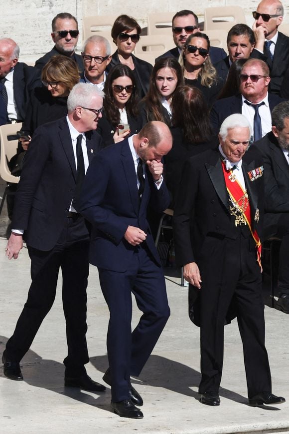 Le prince William d'Angleterre, prince de Galles, assiste aux funérailles du pape François le 26 avril 2025 au Vatican. Alors que Rome fait ses adieux au pape François, des dirigeants du monde entier, des membres de la famille royale, des membres du clergé et des milliers de fidèles se sont réunis au Vatican pour un adieu solennel et historique. Le pape François est décédé le lundi 21 avril à l'âge de 88 ans. Photo by Marco Iacobucci/IPA/ABACAPRESS.COM