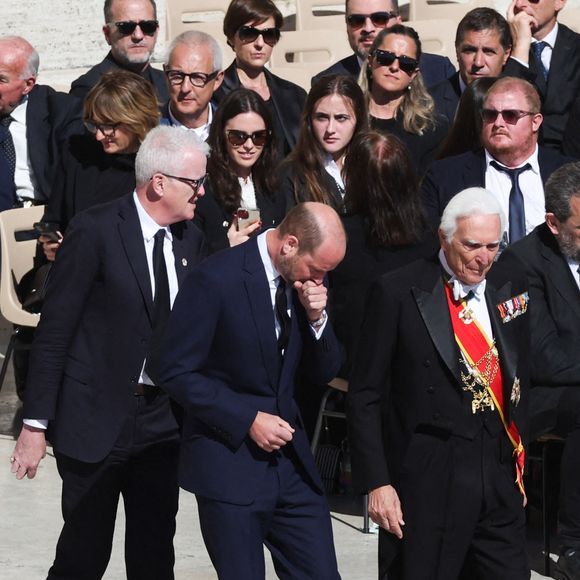 Le prince William d'Angleterre, prince de Galles, assiste aux funérailles du pape François le 26 avril 2025 au Vatican. Alors que Rome fait ses adieux au pape François, des dirigeants du monde entier, des membres de la famille royale, des membres du clergé et des milliers de fidèles se sont réunis au Vatican pour un adieu solennel et historique. Le pape François est décédé le lundi 21 avril à l'âge de 88 ans. Photo by Marco Iacobucci/IPA/ABACAPRESS.COM
