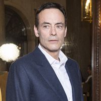 Escapade réussie pour Anthony Delon loin de Douchy, son amie n'y est pas pour rien