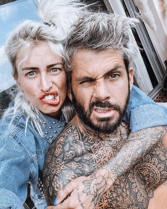 Jérémy Brun, ex-candidat de "Top Chef" (M6) en 2014 et "Les Anges" (NRJ12) en 2019, annonce la grossesse de sa compagne et future épouse Alexia le 28 juillet 2020.