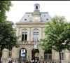 La mairie du 16è arrondissement de Paris a vu défiler des people et les mariés sont partis telles "deux stars dans une Audi noire, vitres teintées" pour se rendre au lieu de la fête...

La mairie du 16ème arrondissement de Paris, le 03/07/2009, où s'est tenu le mariage de Laurence Ferrari et Renaud Capuçon. Crédit Guillaume Gaffiot/Bestimage