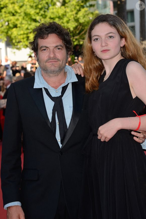 Matthieu Chedid et sa fille Billie Chedid assistent à la première de Les Filles du Soleil qui se tient au Palais des Festivals dans le cadre du 71e Festival de Cannes annuel, le 12 mai 2018 à Cannes, en France. Photo par Aurore Marechal/Abaca