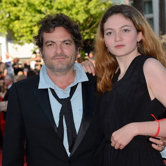 Matthieu Chedid et sa fille Billie Chedid assistent à la première de Les Filles du Soleil qui se tient au Palais des Festivals dans le cadre du 71e Festival de Cannes annuel, le 12 mai 2018 à Cannes, en France. Photo par Aurore Marechal/Abaca