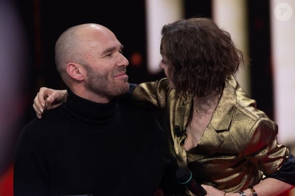 Exclusif - Tina Arena et Vincent Bidal pour les surprises lors de l'enregistrement de l'émission "La Boîte à secrets", présentée par F.Bollaert et diffusée le 23 janvier sur France 3, dans les studios du Lendit à Saint-Denis, France, le 16 décembre 2025. © Cyril Moreau/Bestimage