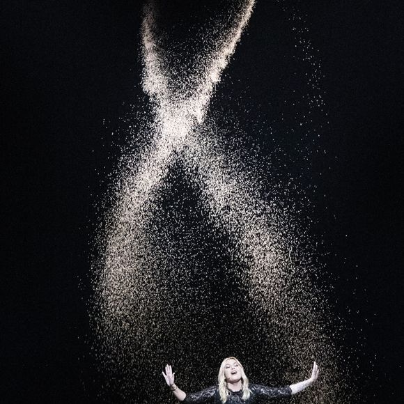 17 mai 2025, Bâle, Suisse : la Française Louane participe à la grande finale du 69e Concours Eurovision de la chanson, à Bâle, en Suisse. © Baden Roth/ZUMA Press Wire/Bestimage