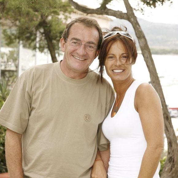 En France, à Porto Vecchio, Jean-Pierre Pernaut et sa compagne Nathalie Marquay, le 17 septembre 2006.

© Christophe Aubert via Bestimage