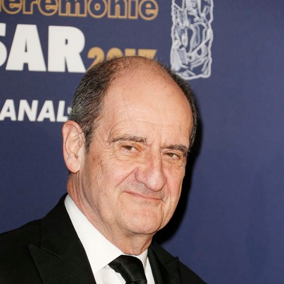 Pierre Lescure - Photocall de la 42ème cérémonie des Cesar à la salle Pleyel à Paris, le 24 février 2017. © Christophe Aubert via Bestimage