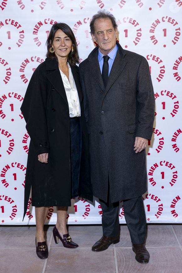 Cécile Duffau (fondatrice de l'association Un rien c'est tout) et son compagnon Vincent Lindon (parrain de l'association) au photocall des invités au dîner de gala de l'association "Un rien c'est tout" au musée de l'armée aux Invalides à Paris le 7 mars 2024

© Cyril Moreau / Bestimage