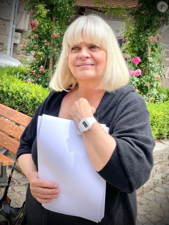 L'actrice des Tuche était présente dimanche 18 janvier. 
La prochaine série de TF1 Espionne avec Isabelle Nanty en tournage dans une ville du Cantal à Marcolès (15), France, le 15 juillet 2025. © Fabien Faure/Bestimage