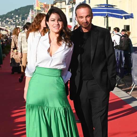 Emilie Dequenne (Tenue Society Room, Roger Vivier et Van Cleef & Arpels) et son mari Michel Ferracci - Tapis rouge - Cérémonie de clôture du 35ème festival de Cabourg, le 12 juin 2021.
© Coadic Guirec/Bestimage