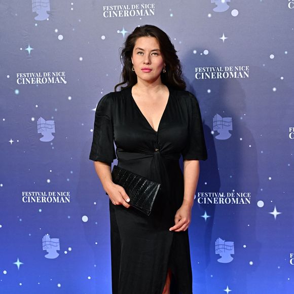 Aujourd'hui, la petite famille a trouvé son parfait équilibre entre l'effervescence parisienne et la douceur méditerranéenne. 

Mylène Jampanoï lors de la cérémonie de clôture et de remise des prix de la 5e édition du Nice Festival CinéRoman au cinéma Pathé Gare du Sud à Nice, le 7 octobre 2023. © Bruno Bebert/Pool Nice/Bestimage
