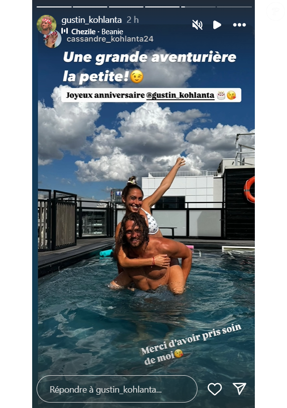 Cassandre et Gustin, aventuriers de "Koh-Lanta, La Tribu maudite", s'affichent proches et complices.