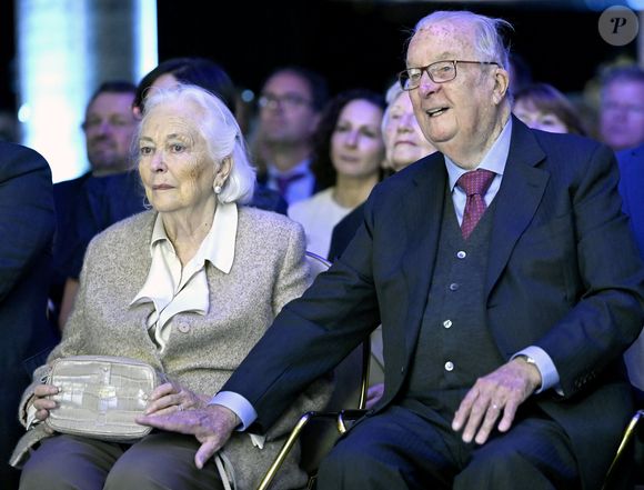 Sans la présence d'André Piens, la reine Paola aurait peut-être connu le même destin tragique de Lady Diana.

Le roi Albert II et la reine Paola assistent à l'inauguration officielle de l'Institut Roi Albert II aux Cliniques universitaires Saint-Luc à Woluwe-Saint-Lambert, le 25 septembre 2025. Photo by Photonews / Bestimage