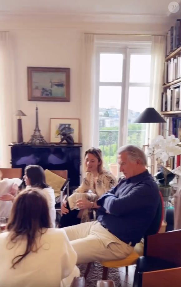 Retrouvailles entre les membres de "William à midi" chez William Leymergie et Sophie Davant à Paris.