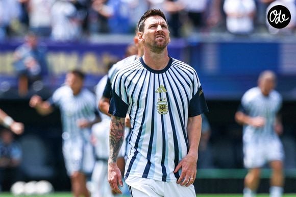 Lionel Messi, joueur argentin, lors de l'échauffement précédant la finale de la Coupe du monde de la FIFA 2026 opposant l'Espagne à l'Argentine au New York New Jersey Stadium, à East Rutherford, aux États-Unis, le dimanche 19 juillet 2026.(Photo : William Volcov/Brazil Photo Press/Brazil Photo Press) INTERNATIONAL (Crédit photo : © William Volcov/ZUMA Press Wire/ABACAPRESS.COM)