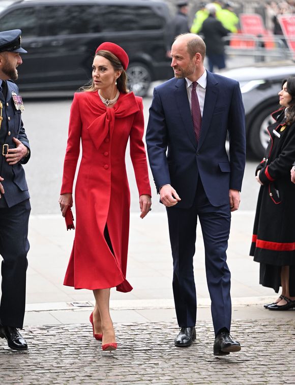 Après avoir réduit son emploi du temps alors qu'elle suivait un traitement contre le cancer. 

Le prince William, prince de Galles, et Catherine (Kate) Middleton, princesse de Galles  - La famille royale britannique célèbre le 76ème Commonwealth Day à l'abbaye de Westminster à Londres, le 10 mars 2025.