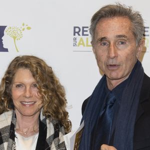Dans Les Bronzés font du ski, elle joue l’ex-femme de Popeye, avant de retrouver son mari à l’écran dans Les Bronzés 3.

Thierry Lhermitte et sa femme Hélène - People au concert du 13ème Gala 2018 de l'Association pour la Recherche sur Alzheimer à la salle Pleyel à Paris le 12 février 2018. L’intégralité des bénéfices de cette soirée servira à financer la recherche sur la maladie d’Alzheimer. © Coadic Guirec-Pierre Perusseau/Bestimage