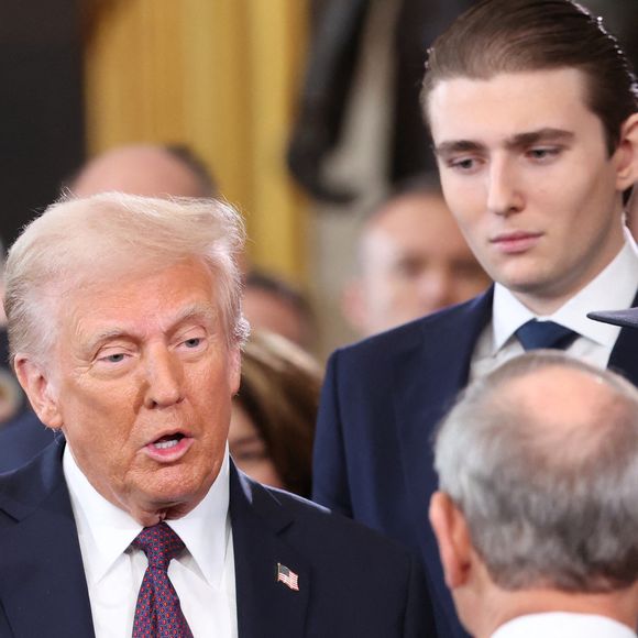 Ayant pourtant axé sa campagne sur la lutte contre l'immigration, Donald Trump a rapporté au "New York Post" qu'il laisserait le prince Harry tranquille...

Donald Trump et JD Vance prêtent serment au Capitole le jour de l'investiture de Donald Trump en tant que 47ème Président des Etats-Unis. Washington DC, le 20 janvier 2025. (Photo Press Service / Bestimage).