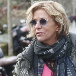 Corinne Touzet - Arrivées à l'enregistrement de l'émission "Vivement dimanche" au studio Gabriel à Paris, le 28 février 2024, diffusée le 3 mars 2024 sur France 3. 
© Christophe Clovis / Bestimage