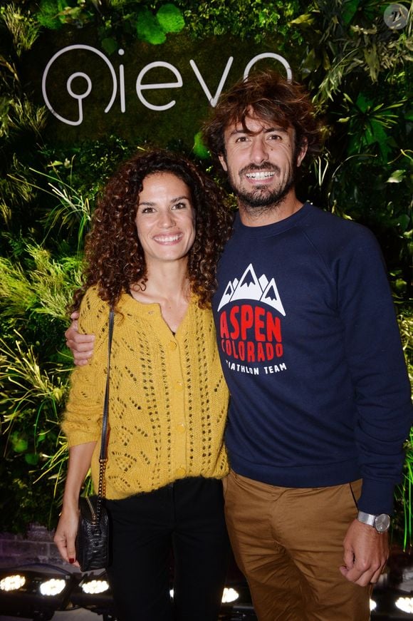 Barbara Cabrita et son compagnon Aymeric Lanes - Soirée de lancement d'un e-shop Ieva (un pop-up store 38 rue Sainte-Croix-de-la-Bretonnerie) à Paris, France, le 31 janvier 2019. Le lieu de 300 mètres carrés sera ouvert deux mois et la marque sera par le suite disponible dans une sélection de magasins Marionnaud et Beauty Success. La marque vise ensuite les magasins d’objets connectés et les bijouteries. Ieva prend la forme d’un bijou connecté baptisé Twin-C qui se porte en montre, en pendentif ou en bijou de sac; l’objet prend en compte tous les facteurs environnementaux (pollution, météo…) auxquels l’usager est confronté. Relié à une application mobile, il anticipe alors leurs effets nocifs en recommandant des mesures personnalisées de beauté ou encore d’alimentation. J.-M.Karam possède 50 % des parts de Ieva, le fonds CM-CIC Innovation 30 % et les 20 % restants sont partagés par des investisseurs privés. © Rachid Bellak/Bestimage