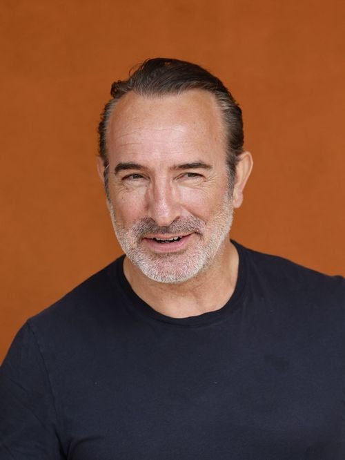 "Je me sentais assez seule" : Cette célèbre chanteuse raconte les débuts de sa relation avec Jean Dujardin