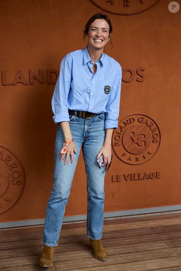 Isabelle Ithurburu - Les célébrités au village lors des Internationaux de France de tennis de Roland Garros 2024 à Paris. Le 5 juin 2024. 
© Jacovides-Moreau/Bestimage