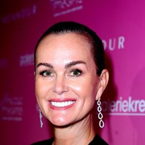 Laeticia Hallyday profite d’un séjour en Charente-Maritime avec son compagnon Frédéric Suant.

Laeticia Hallyday - Soirée de gala "Heroes for Imagine" qui a permis de récolter dix millions d'euros au profit de la recherche contre les maladies génétiques à Paris.
© Dominique Jacovides / Bestimage