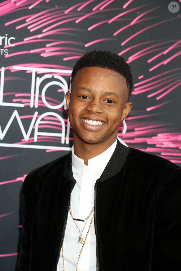 Il a également plaidé coupable "d'agression aggravée, de possession d'arme à feu tout en commettant un crime et de dissimulation de la mort d'une personne".

Silento aux Soul Train Awards 2015.