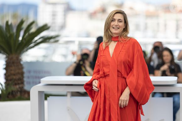 Julie Gayet - Photocall du jury de "L'Oeil d'Or" lors du 78ème Festival International du Film de Cannes, le 23 mai 2025.
© Jacovides/Moreau/Bestimage