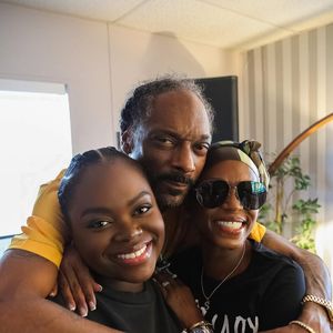 Le bébé était né grand prématuré, à seulement 25 semaine de grossesse

Snoop Dog, sa fille et sa femme. Instagram