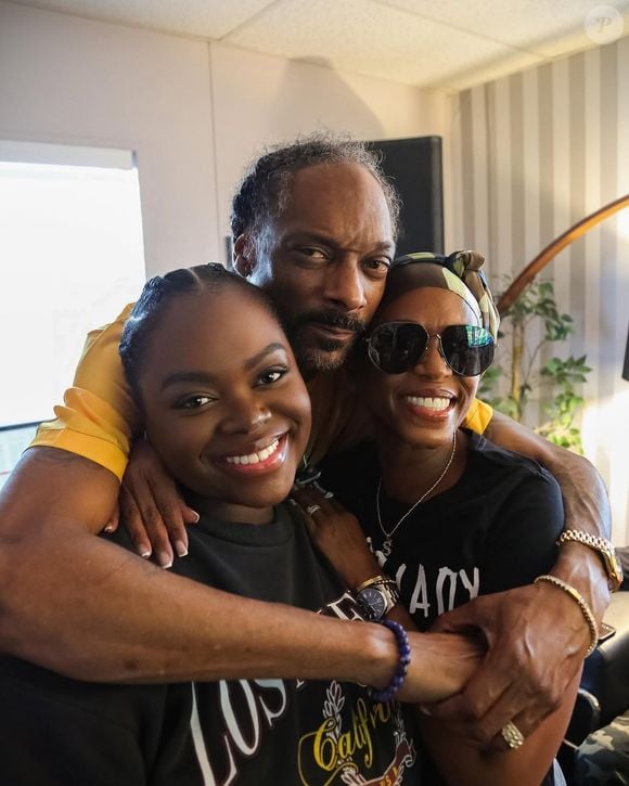 Le bébé était né grand prématuré, à seulement 25 semaine de grossesse

Snoop Dog, sa fille et sa femme. Instagram