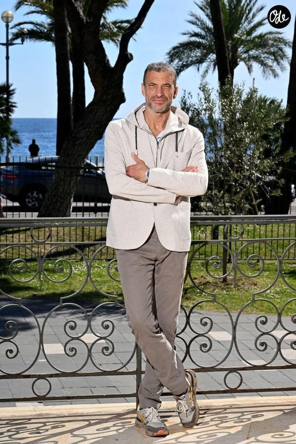 Deux conceptions du rôle éducatif de la "Star Academy" s'opposent : celle des valeurs à transmettre et celle d'un espace où chacun doit pouvoir trouver sa place (avec ou sans talons).

Exclusif - Christophe Pinna, l'ancien professeur de sport de la Star Academy et champion du monde de karaté, va monter sur les planches, à Nice, pour un Seul en Scène @Bruno Bebert / Bestimage