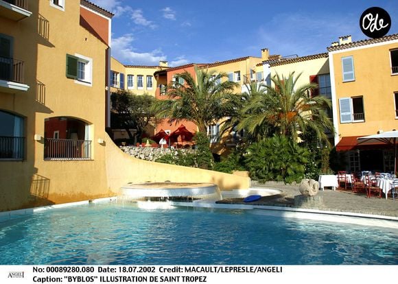 "BYBLOS" ILLUSTRATION DE SAINT TROPEZ "PLAN LARGE" - AGENCE / BESTIMAGE