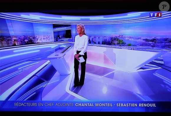 Pour ses adieux, elle avait eu du mal à retenir ses larmes

Capture d'écran de la dernière présentation du journal télévisé de Claire Chazal sur TF1 le 13 septembre 2015. AGENCE / BESTIMAGE