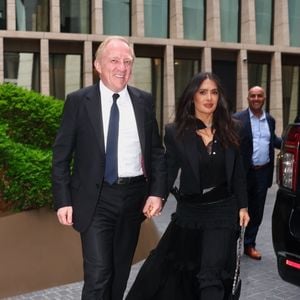 New York, NY - EXCLUSIF - Salma Hayek et son mari François-Henri Pinault profitent d'un dîner d'anniversaire intime à New York City après leur passage à Cannes. Backgrid USA / Bestimage