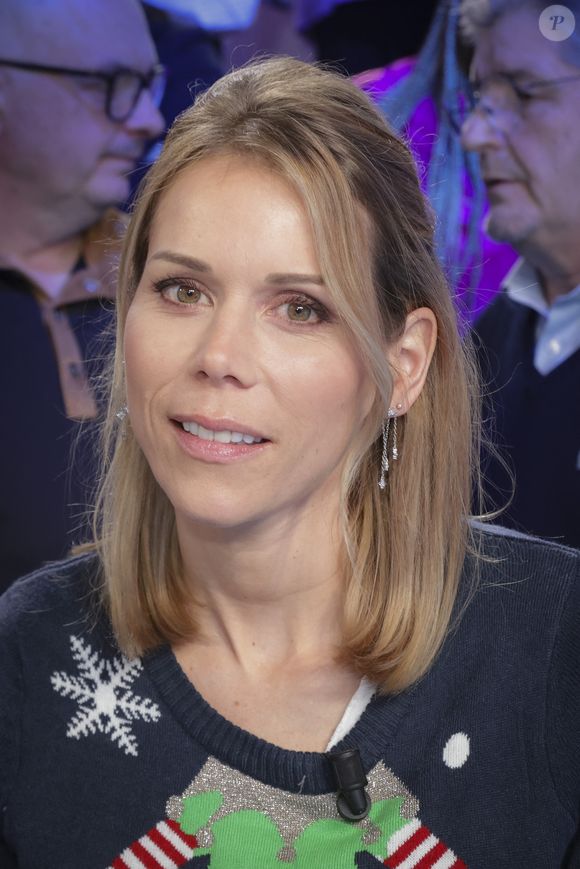 Tiphaine Auzière pésente chaque semaine dans TPMP pour une chronique de droit - Exclusif - Tiphaine Auzière sur le plateau de l'émission "Touche pas à mon poste" (TPMP) diffusée en direct sur C8 le 19 décembre 2024. 
© Jack Tribeca / Bestimage