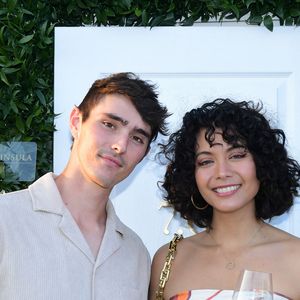 Direction Bora-Bora pour elle, où elle profite d'une superbe maison sur pilotis d'un grand hôtel.

Exclusif - Vaimalama Chaves (Miss France 2019) et son fiancé Nicolas Fleury à la soirée Jardin Secret sur le rooftop de l'hôtel The Peninsula Paris le 7 juin 2023.
© Rachid Bellak / Bestimage