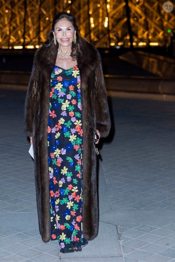 Mouna Ayoub - Photo Call du « Le Grand Diner du Louvre « lors de la Fashion Week  à Paris le 5 mars 2025. © Olivier Borde /Bestimage