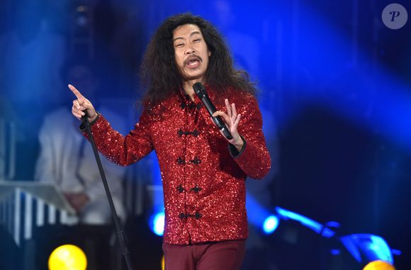 Exclusif - L'humoriste Bun Hay Mean alias Chinois Marrant - Enregistrement de l'émission "Les Années Bonheur" présentée par Patrick Sébastien à La Plaine St Denis le 8 mars 2016. L'émission sera diffusée le 26 mars 2016.
© Giancarlo Gorassini / Bestimage