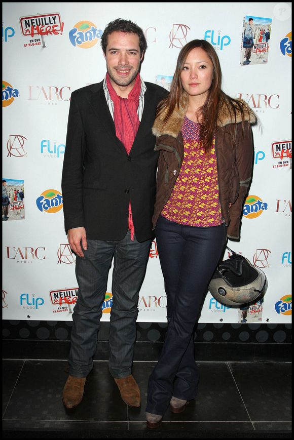 Nicolas Bedos et sa compagne à Paris en 2009.