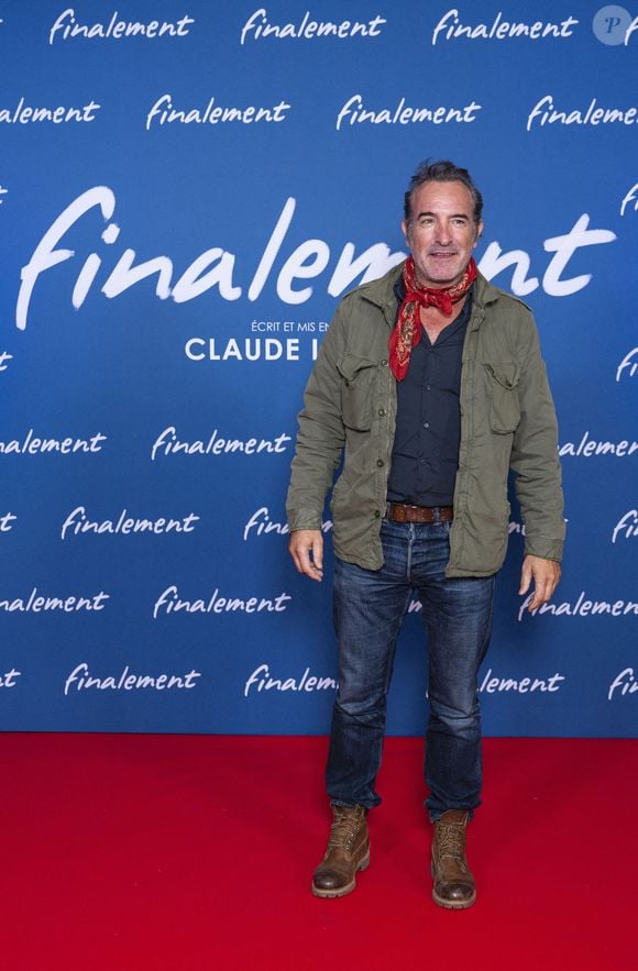 Jean Dujardin - Avant-première du film "Finalement" de C. Lelouch qui fête son 87ème anniversaire au Grand Rex à Paris le 30 octobre 2024. © Pierre Perusseau/Bestimage