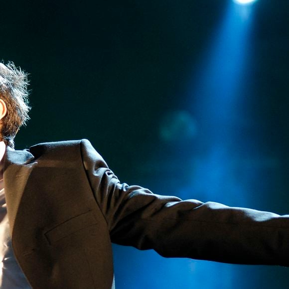 Le chanteur français Saez se produit sur scène lors du 7ème festival de musique Solidays, qui se tient à Longchamp près de Paris, France, le 9 juillet 2005. Photo by DS/ABACAPRESS.COM