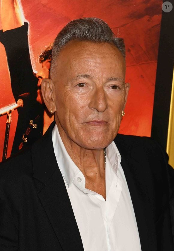 ou encore sa photo dédicacée de Bruce Springsteen. 

Bruce Springsteen à la soirée d'ouverture du AFI Fest 2025 pour la première de "Springsteen : Deliver Me From Nowhere" au TCL Chinese Theatre le 22 octobre 2025 à Hollywood, Californie 

Photo : Photo Press Service / BESTIMAGE