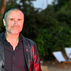 Exclusif - Alexandre Brasseur lors de la soirée de clôture de la troisième édition des Théâtrales d'Eze à l'oppidum du Col d'Eze, le 5 août 2025. 
 © Bruno Bebert / Bestimage