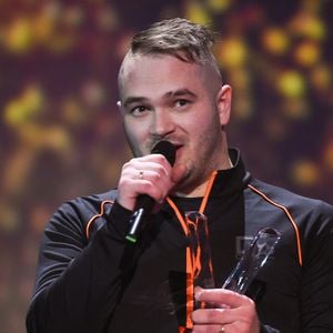 Jul lors de la 32e cérémonie des Victoires de la Musique qui s'est tenue au Zénith de Paris, en France, le 10 février 2017. Photo : Laurent Zabulon/ABACAPRESS.COM