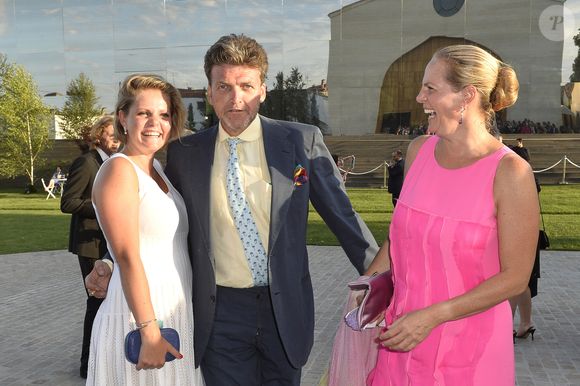 Le Baron et la Baronne Benjamin de Rothschild et leur fille Noemie. Diner du Conseil des Grands Crus classes en 1855 au chateau Mouton Rothschild le 16 juin 2013. LUC CASTEL / BESTIMAGE