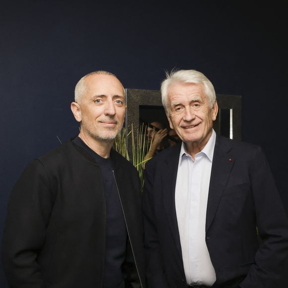 Exclusif - Gad Elmaleh célèbre les cinquante ans de carrière de Gilbert Coullier sur la scène du Zenith de Rouen à la fin de son spectacle "Lui même" 
Le 28 mars 2025. © Jack Tribeca / Bestimage