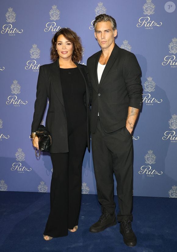 Lola Dewaere et son compagnon Gianni Giardinelli - Photocall des 125 ans du Ritz à Paris Le 14 septembre 2023. © Coadic Guirec / Bestimage