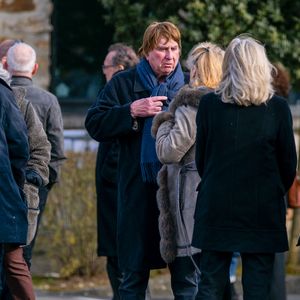 Bernard Sauvat aux obsèques du chanteur Herbert Léonard au crématorium de Saint-Fargeau-Ponthierry, France, le 12 mars 2025. © Bestimage