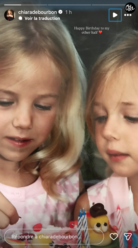 Des photos et vidéos montrent les deux sœurs très complices depuis leur plus jeune âge.

Capture Story Instagram - Chiara de Bourbon